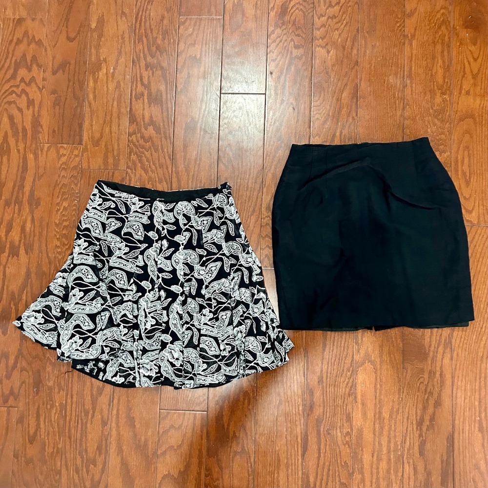 Vintage Skirts Lot of 2 skirts Black White Casual Corner Knee Length Silk linen
